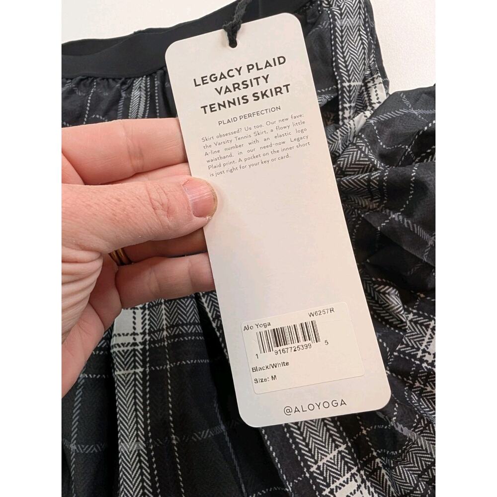 NWT Alo Yoga Legacy Plaid Varsity Tennis Skirt -Black/White Size Medium - Picture 5 of 7